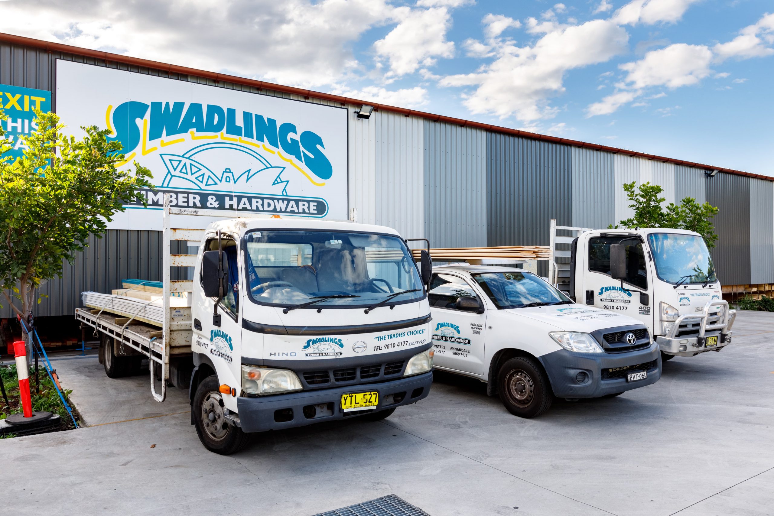 Delivery truck at Swadlings timber yard